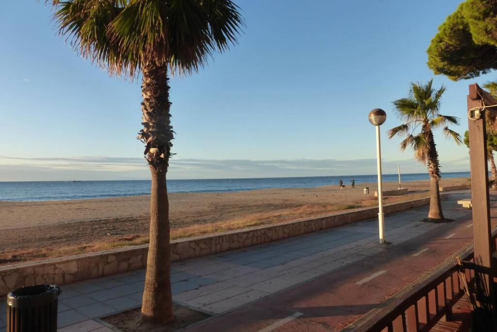 Apartamento A 1ª Linea De Mar, Vilafortuny 坎布里尔斯 外观 照片